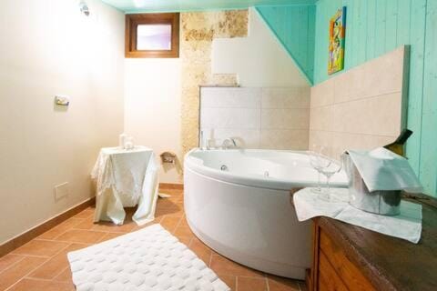 Bath, towels