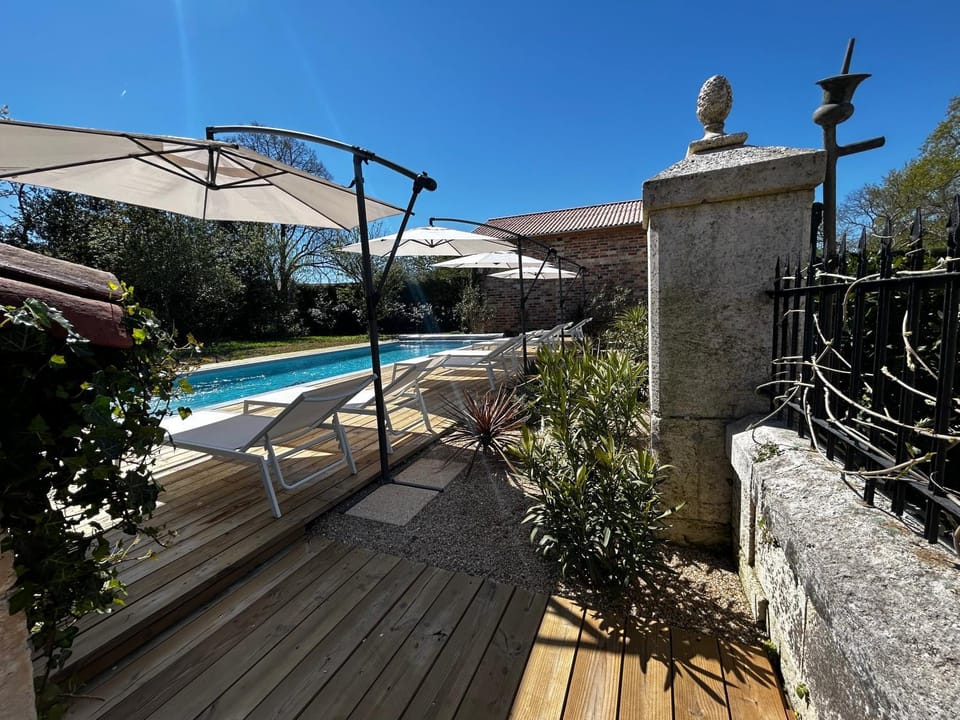 Patio, Day, Garden view, Pool view, Swimming pool, sunbed