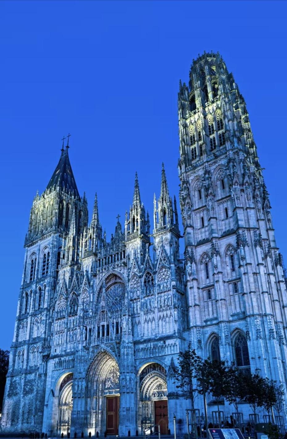 Nearby landmark, Landmark view