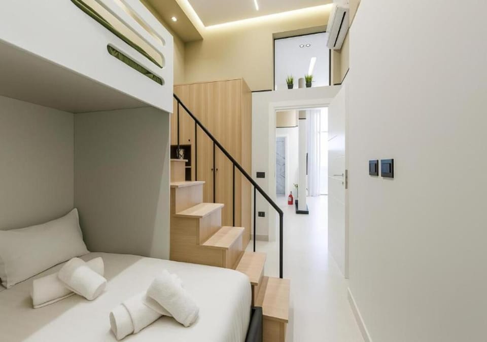 Bed, Bathroom, Photo of the whole room, Bedroom, towels, wardrobe
