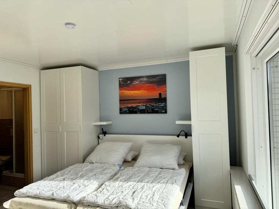 Bed, Bedroom, wardrobe