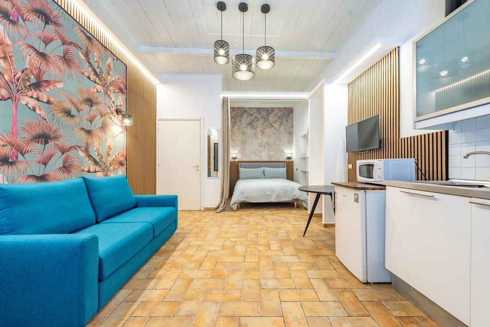 Bed, TV and multimedia, Kitchen or kitchenette, Living room, Photo of the whole room, Dining area, Bedroom