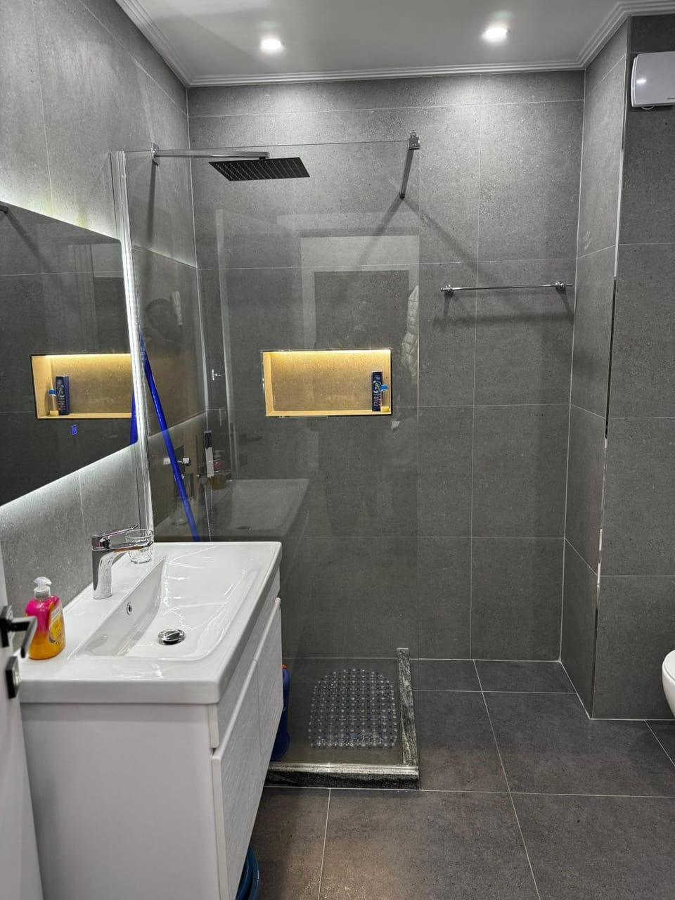 Kristal View Apartment in Tirana