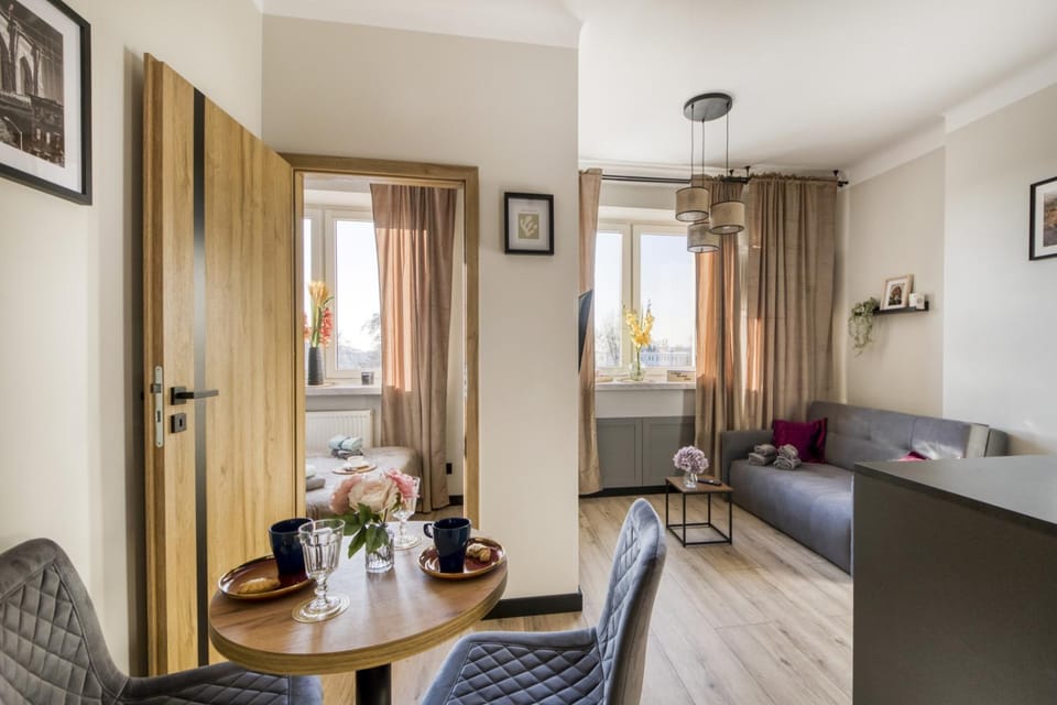Living room, Photo of the whole room, Seating area, Dining area