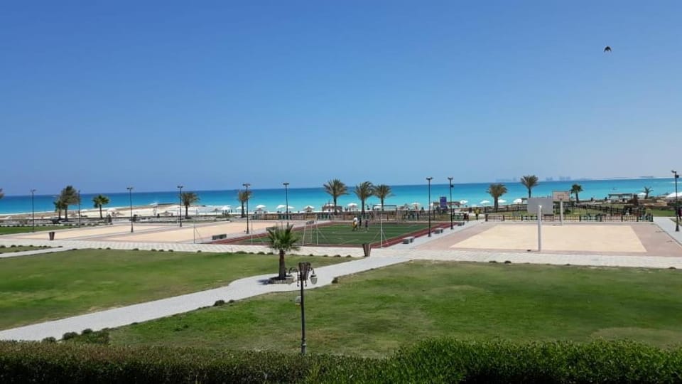 Cozy chalet at Lazorde Bay, Al Alamein E14 Apartment in Egypt