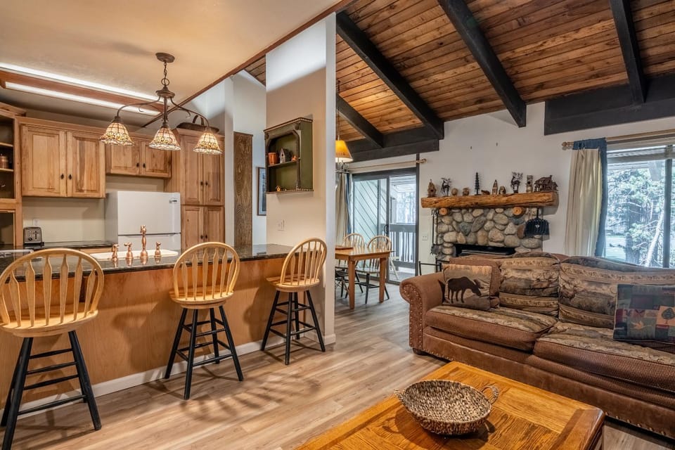 Sunshine Village 120 House in Mammoth Lakes