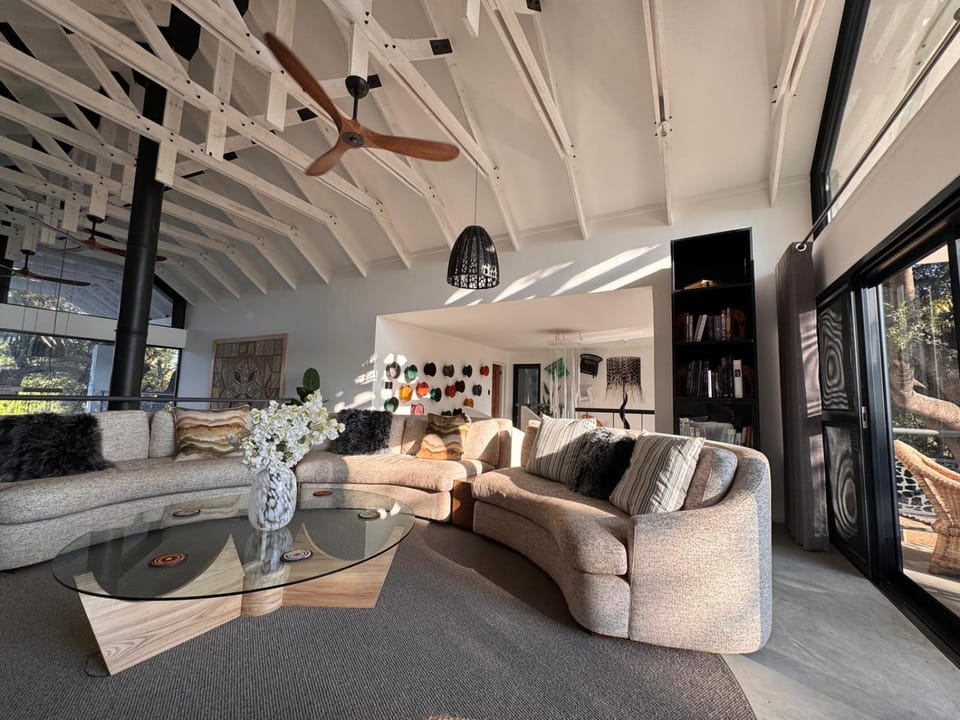Communal lounge/ TV room, Seating area