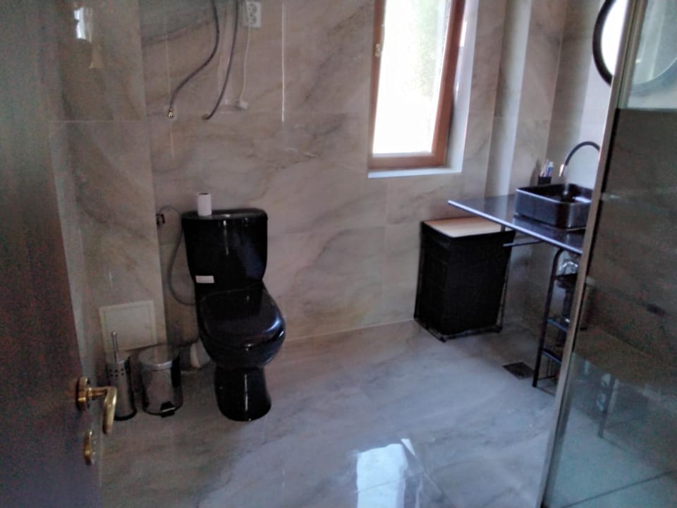 Shower, Bathroom, towels