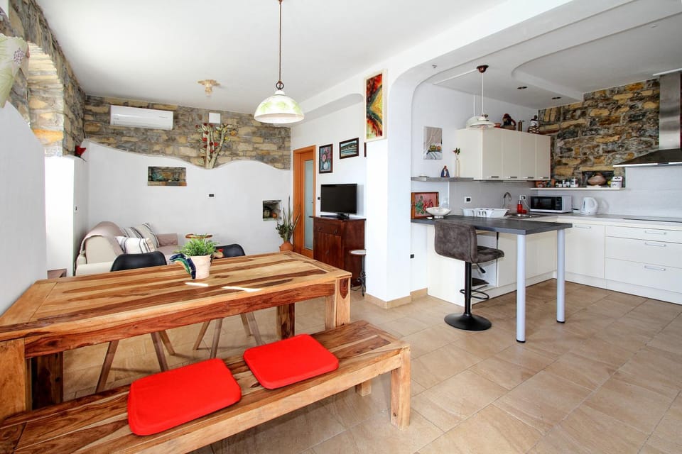 Living room, Lunch