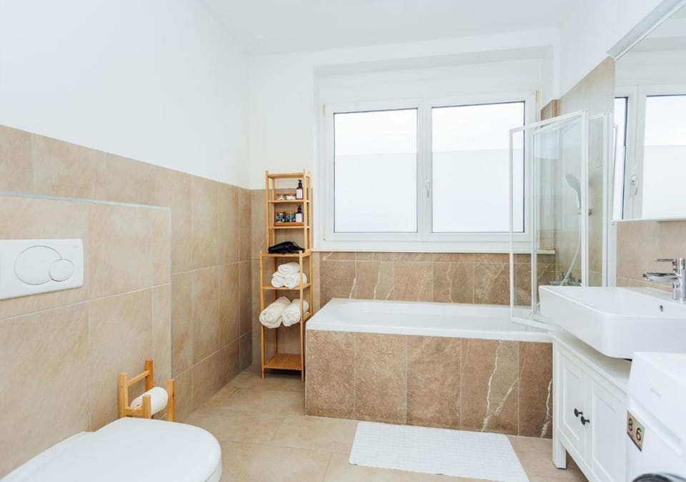 Bathroom, Bath