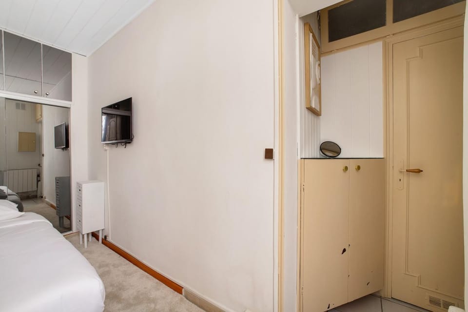 Paris Marais Ste Catherine Apartment in Paris