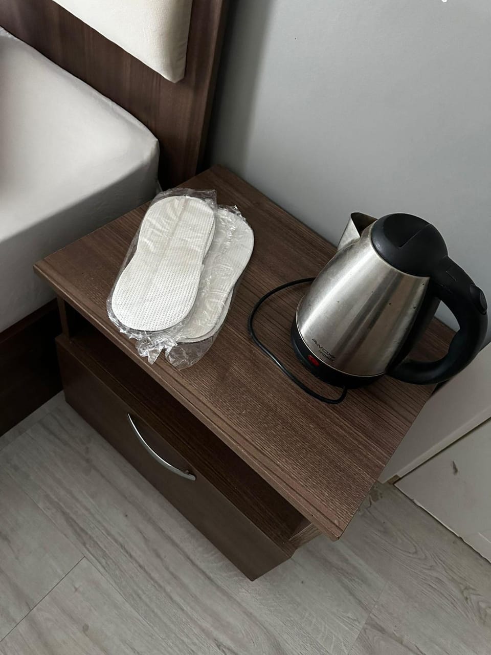 Bed, Coffee/tea facilities, Kitchen or kitchenette, Living room, Photo of the whole room, Seating area, Bedroom, Breakfast, Breakfast