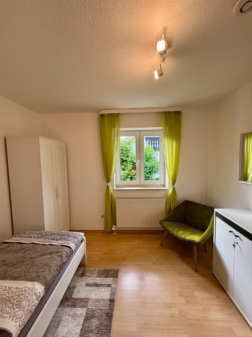 Bed, Photo of the whole room, Bedroom, wardrobe