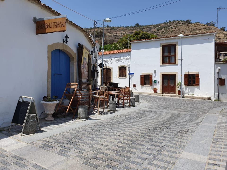 2 Bedroom Penthouse Apartment in Oroklini with Communal Pool Apartment in Oroklini