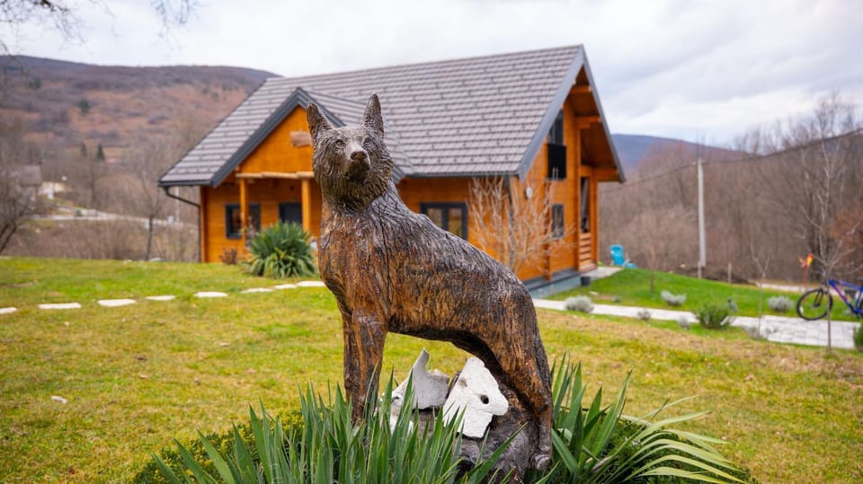 Wooden Villa Old Oak Plitvice Lakes Apartment in Plitvice Lakes Park