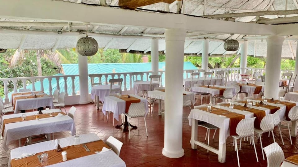 Restaurant/places to eat, Dining area