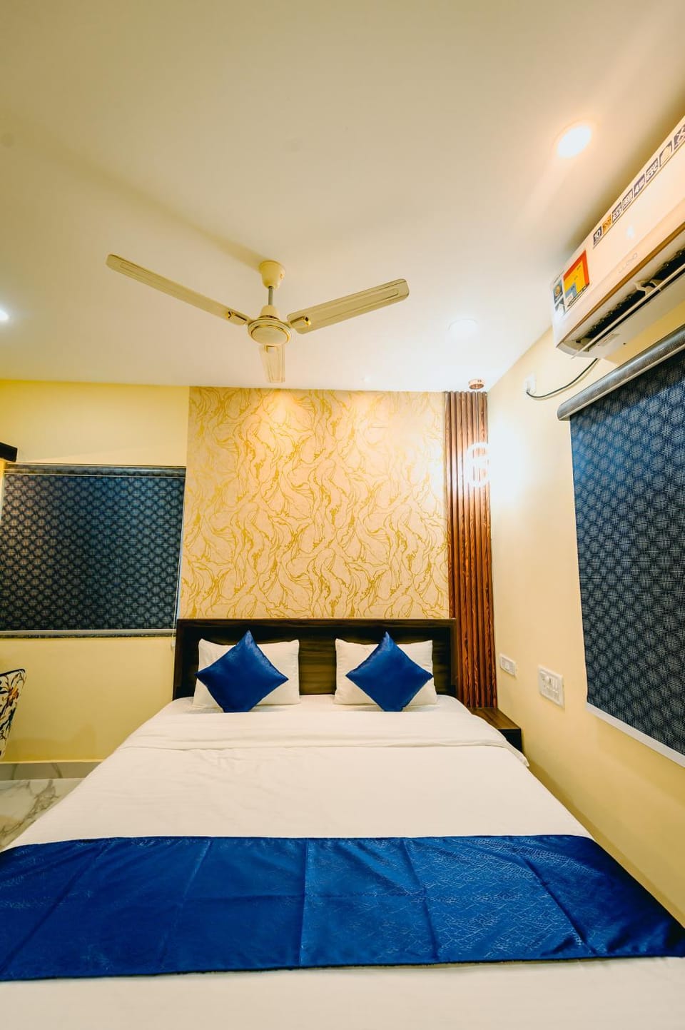 Bedroom, air conditioner