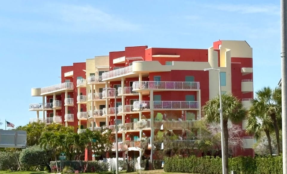 Shore Thing Apartment hotel in Treasure Island