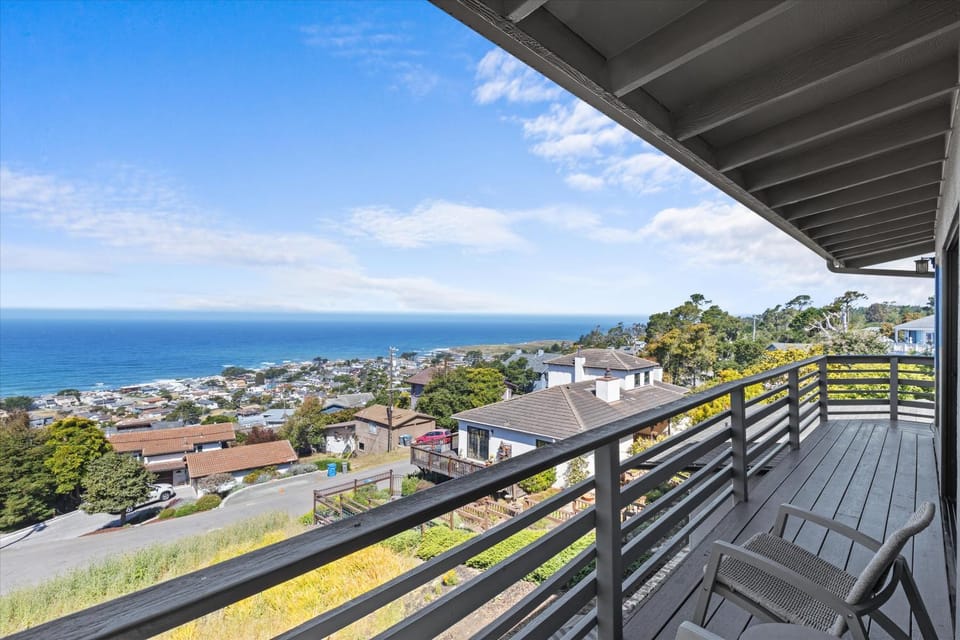 Ocean Song Monthly-Pet Friendly-Spring Special-Mar thru May House in Cambria