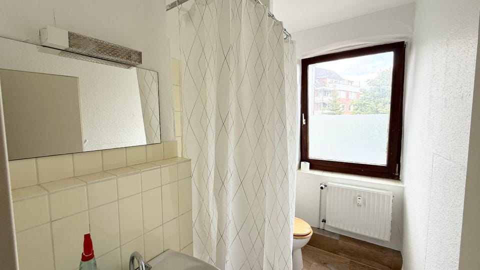 Shower, Bathroom, internet, towels
