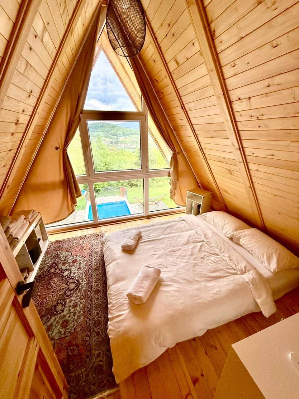 Forest Hillside Cabin Tarcin Cabin in Federation of Bosnia and Herzegovina