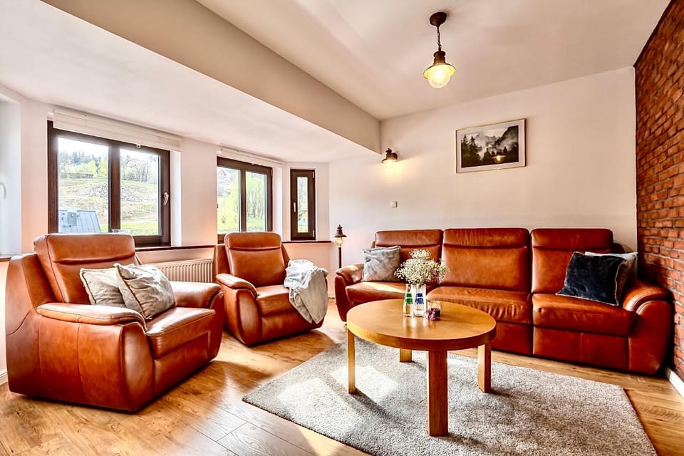TV and multimedia, Living room, Seating area, Area and facilities