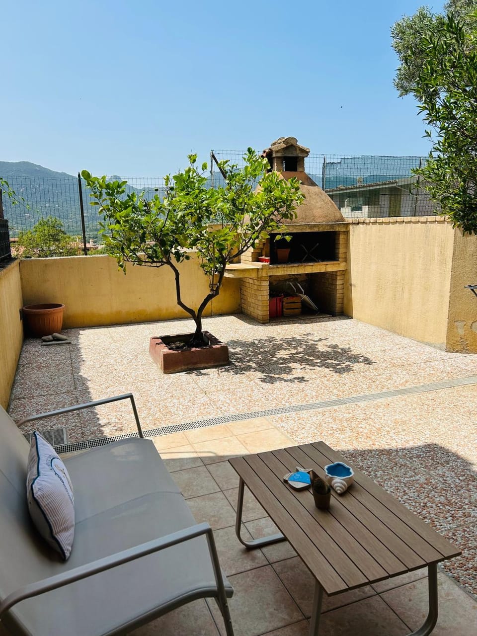 Patio, BBQ facilities, Garden, View (from property/room), Balcony/Terrace, Mountain view