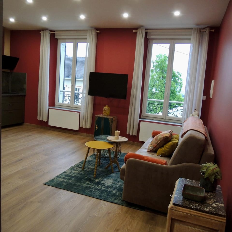 Communal lounge/ TV room, TV and multimedia, Living room