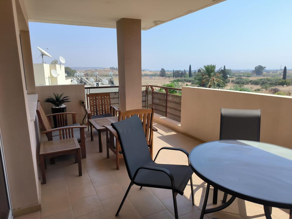 Superior 1 bed apartment in Oroklini with Communal Pool Apartment in Oroklini