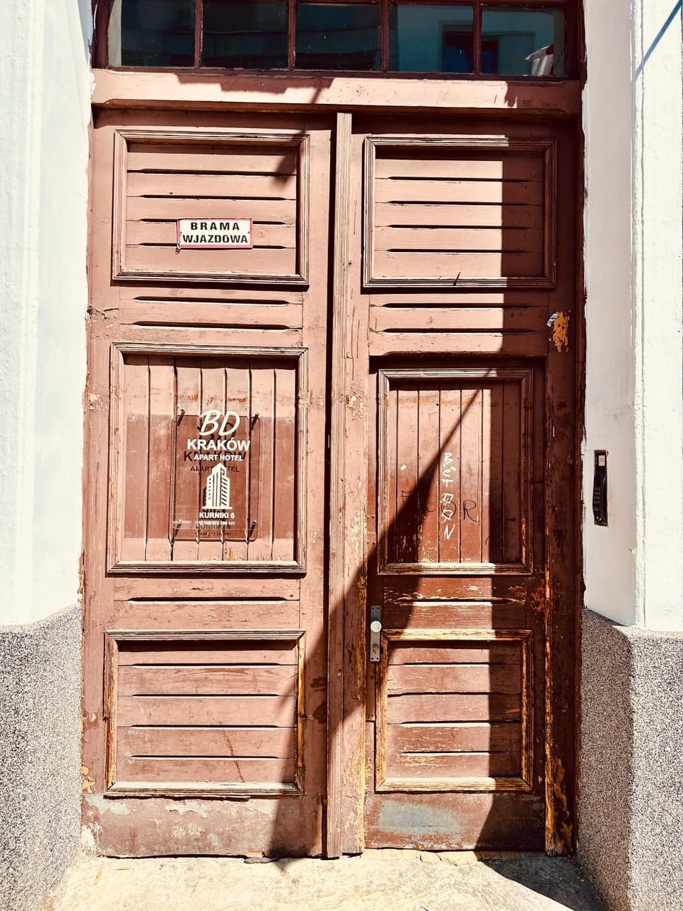 Facade/entrance