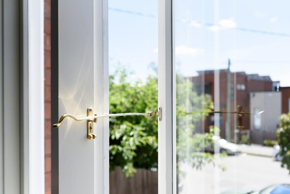 Modern Comfort 2-bedroom hideaway in Balfour House in Launceston