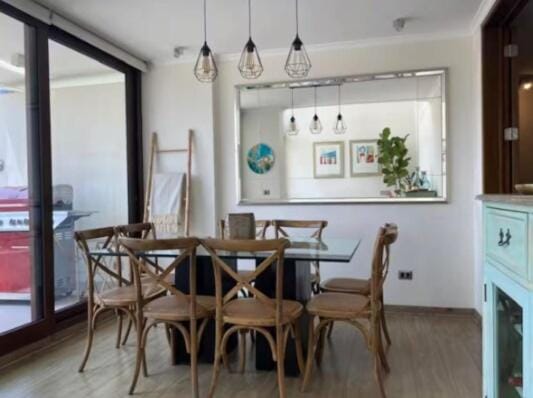 Living room, Decorative detail, Dining area