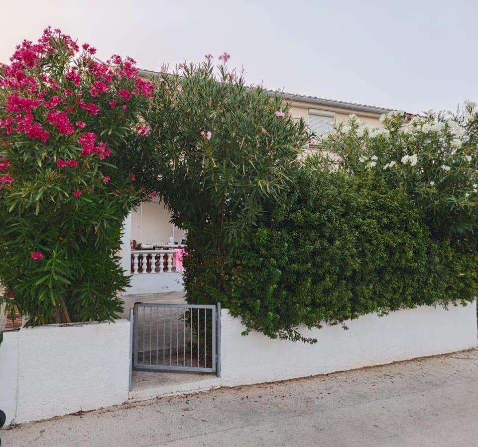 Apartmani Sun and Sea Vir Studio Apartment in Zadar County