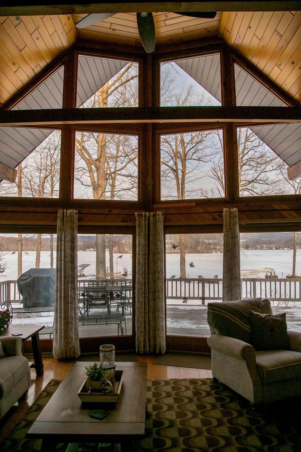 Lodge on Lamoka House in Keuka Lake