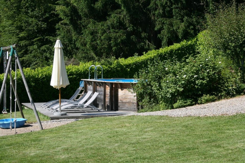 Swimming pool, Swimming pool