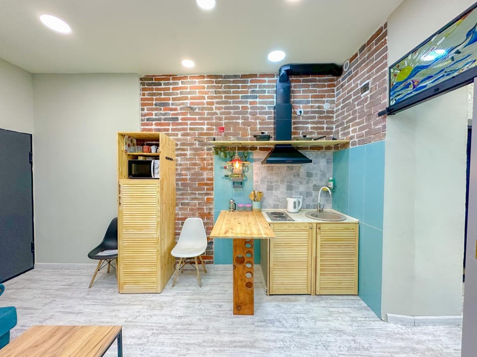 Kitchen or kitchenette, Living room, Dining area