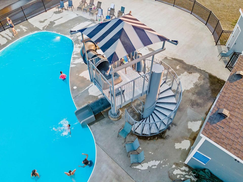 Ingallview at Branson Cove Indoor Pool House in Ridgedale