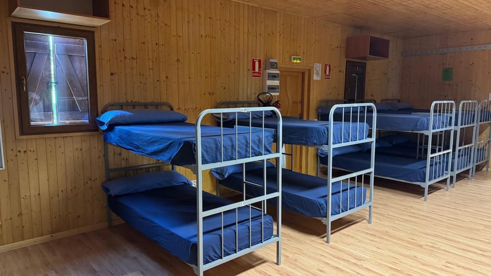 Photo of the whole room, bunk bed