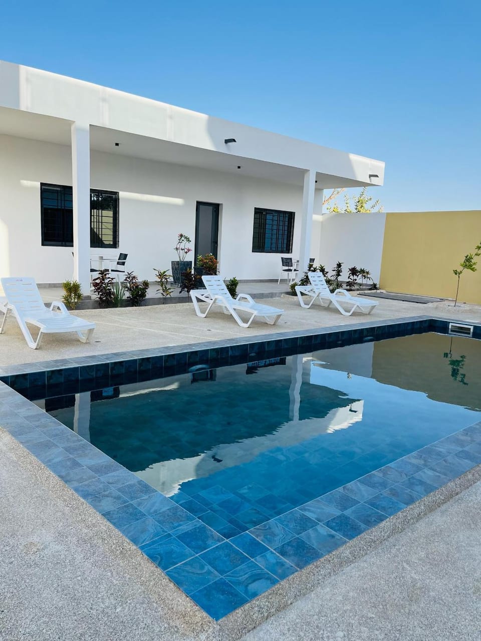 Property building, Swimming pool