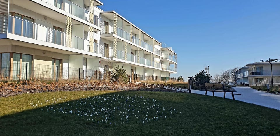 Property building, Off site, Garden