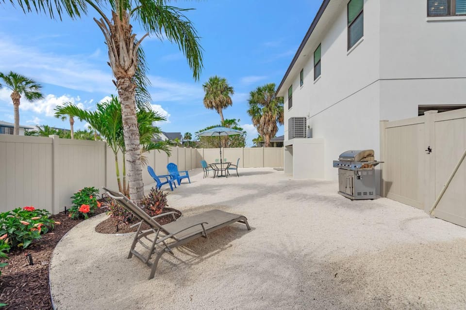 Lido Dream Combined Duplex Both N & S House in Lido Key