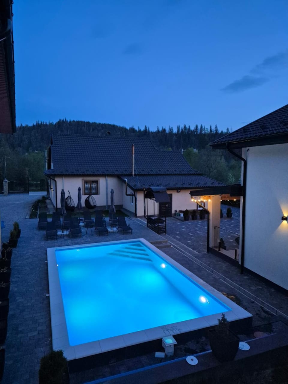 Swimming pool
