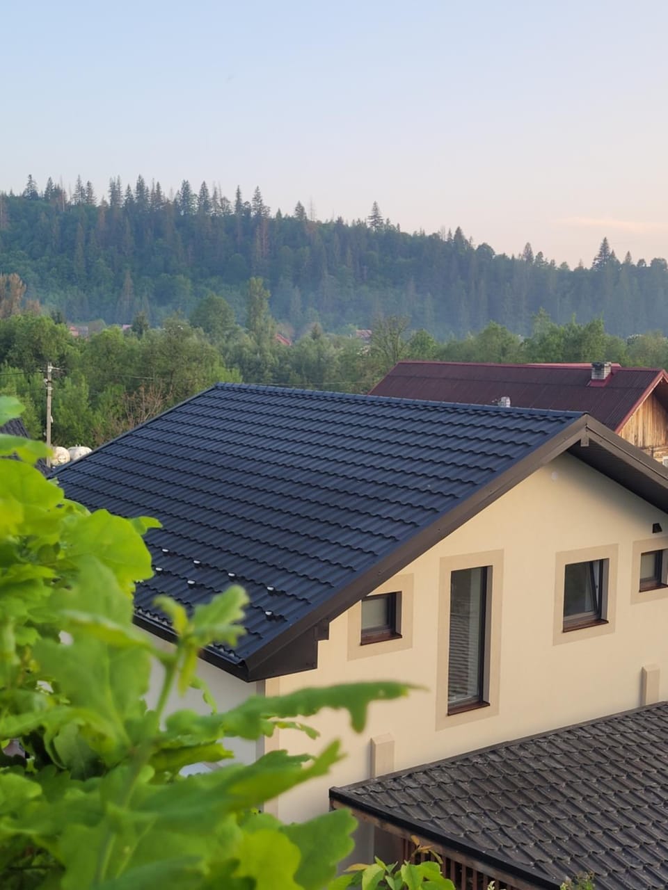 Property building, Day, Natural landscape, Mountain view