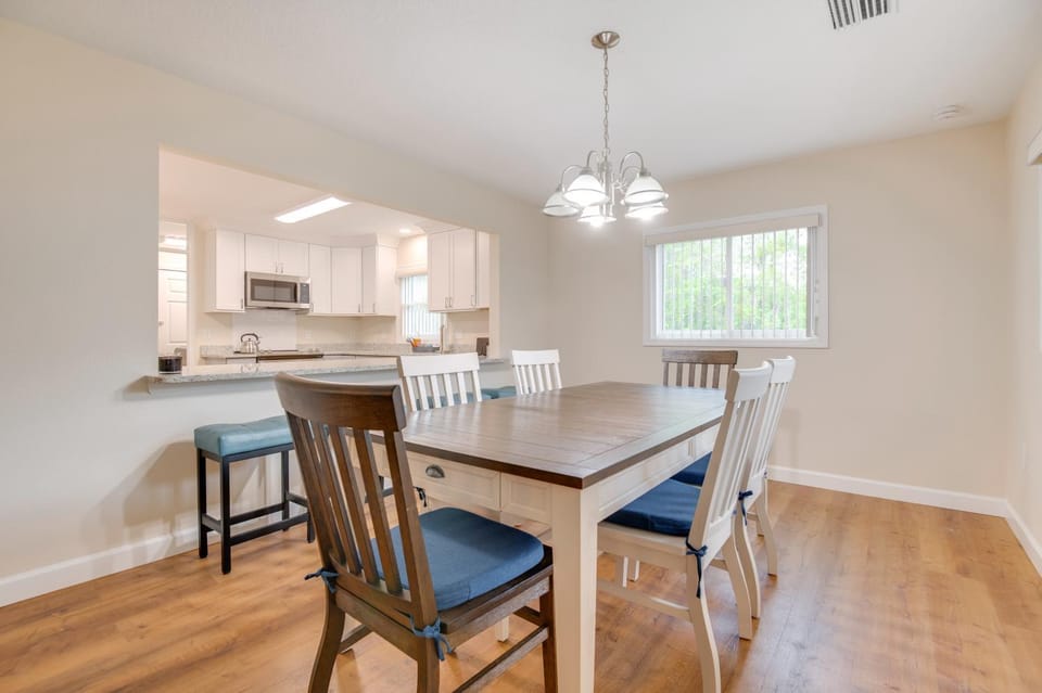 15 Mi to Dtwn Orlando: Spacious Family Home House in Casselberry