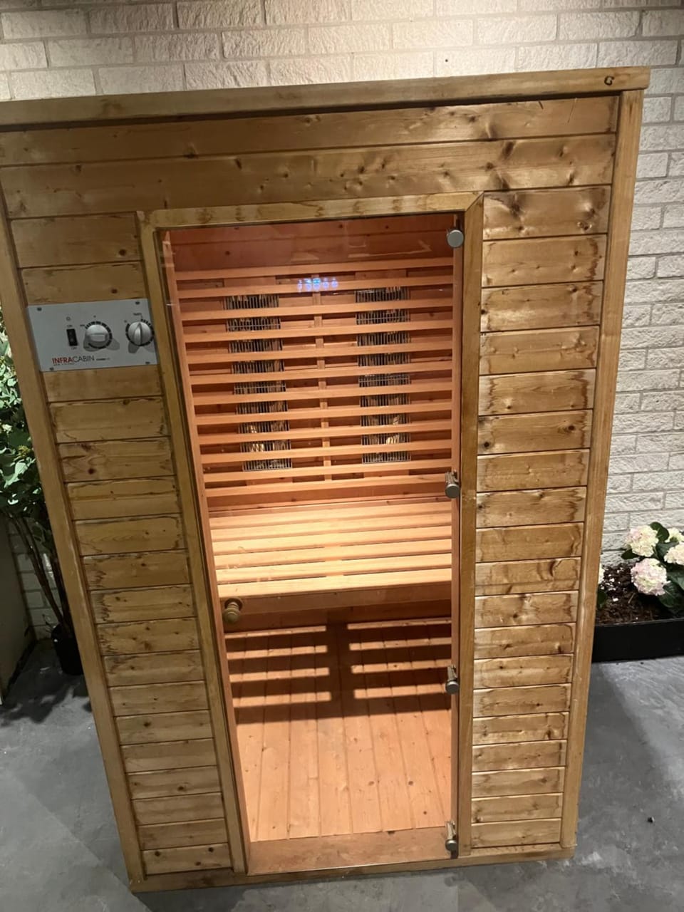 Property building, Sauna, Spa and wellness centre/facilities