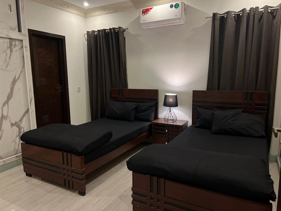 Photo of the whole room, Bedroom