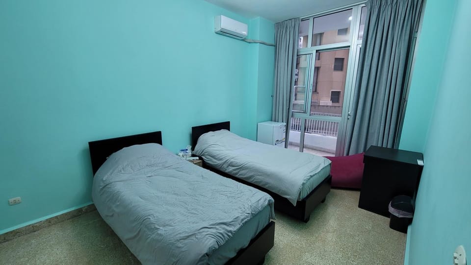 Bedroom, air conditioner
