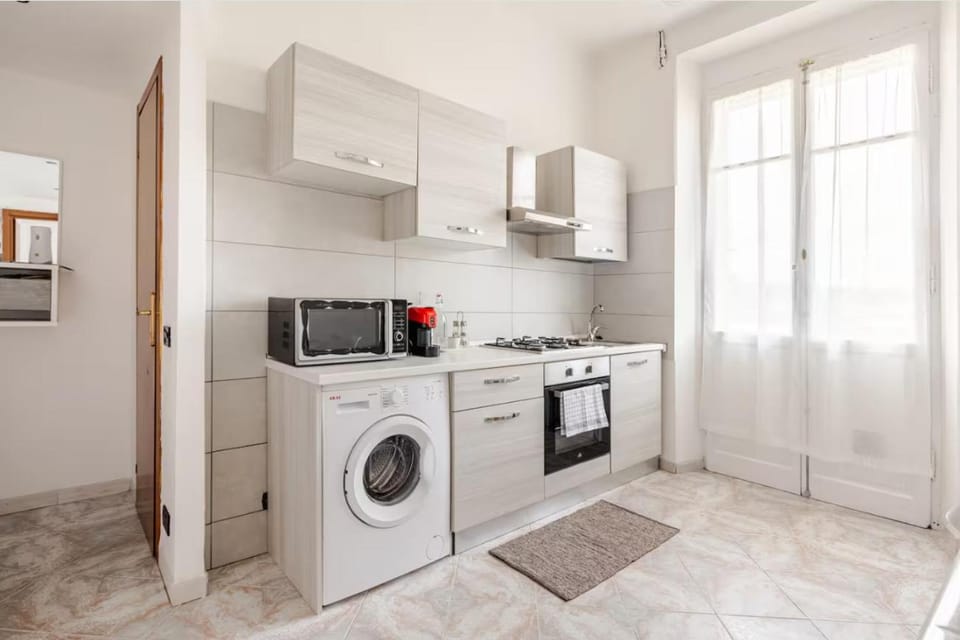 Coffee/tea facilities, Balcony/Terrace, Kitchen or kitchenette, microwave, oven