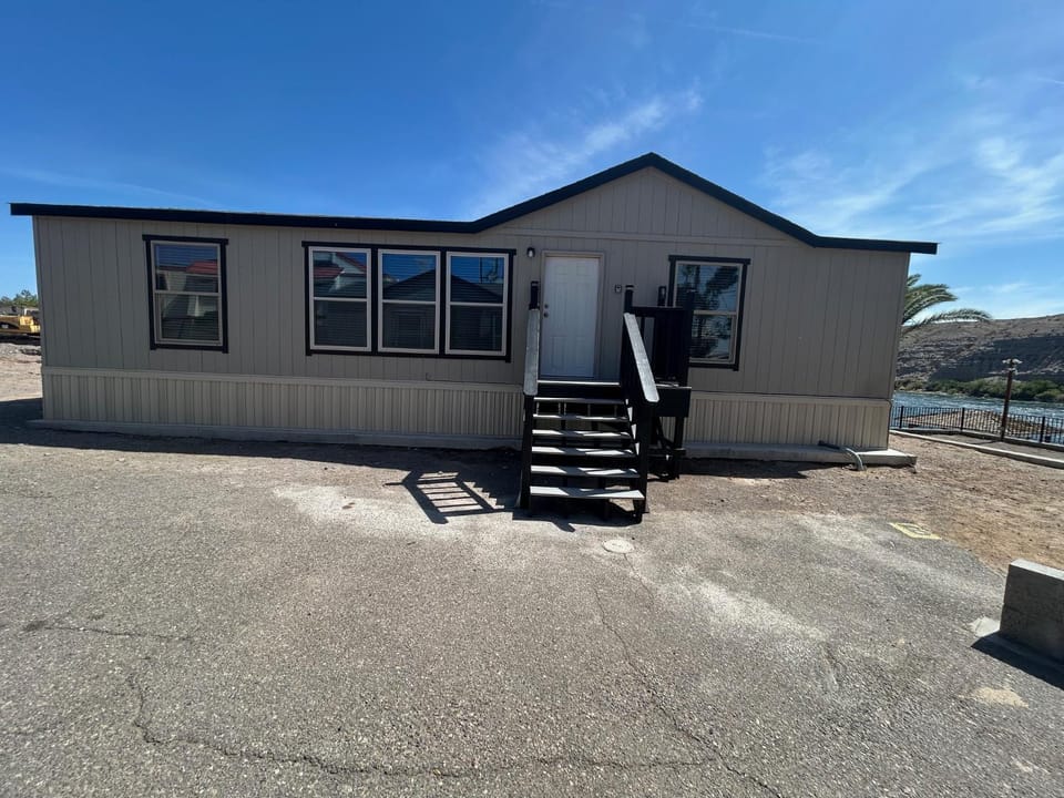 River Front Hideaway House in Bullhead City