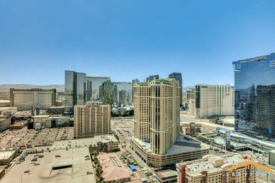 MGM Signature-30-619 Strip View Jacuzzi Studio House in Las Vegas Strip